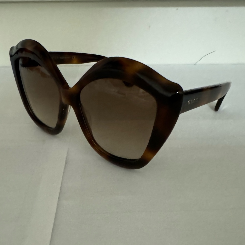 Gucci Cat Eye Havana sunglasses